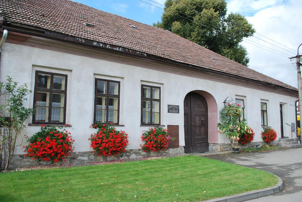 Rodinne Ubytovani Na Habesi Crhov Buitenkant foto